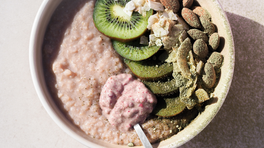 Snídaně, která rozzáří tvé ráno: Quinoa Raspberry Porridge