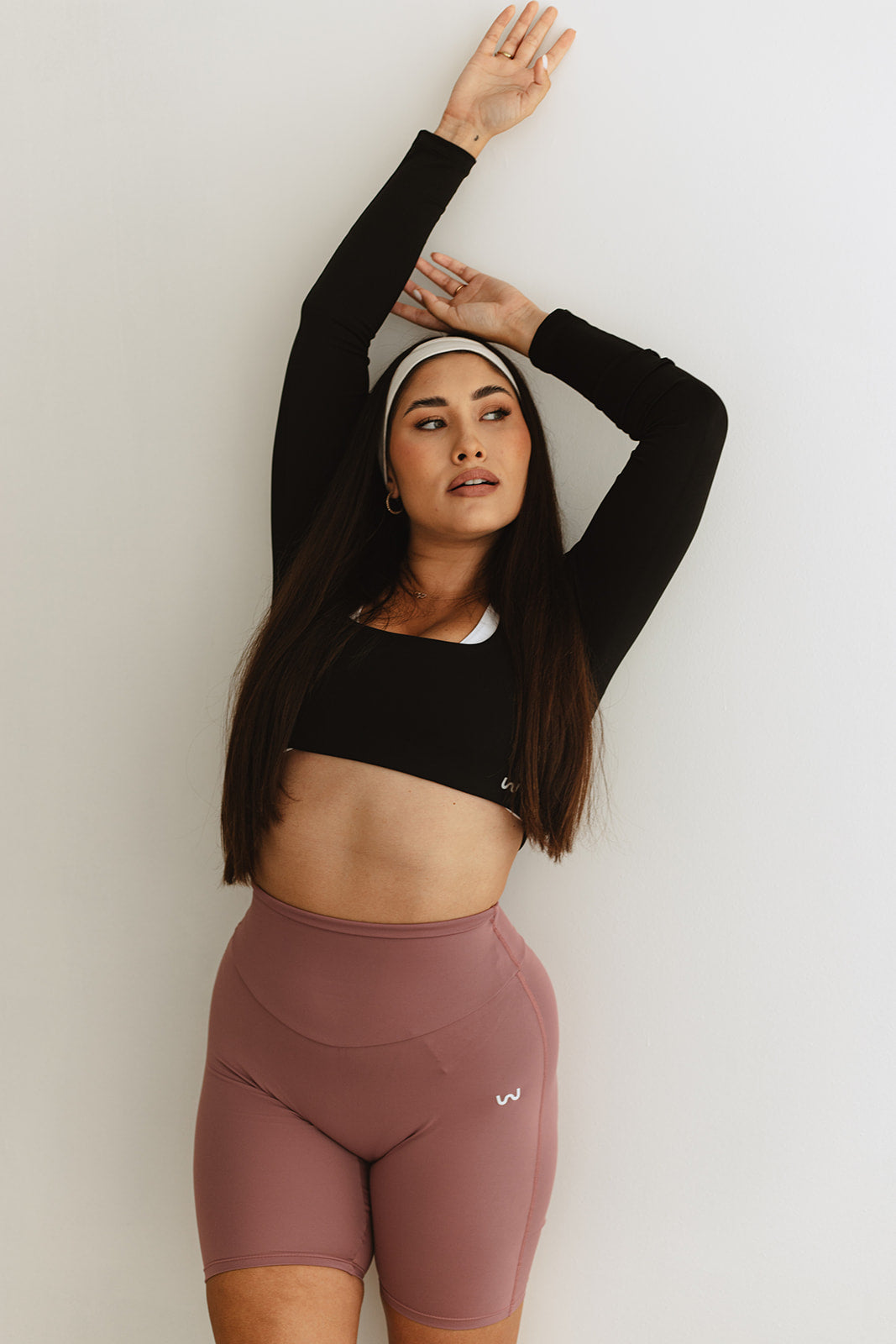 Krátky top s dlouhým rukávem CONFIDENCE BLACK